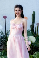 Vẻ đẹp mong manh tựa sương mai của Á hậu Nguyễn Phương Nhi