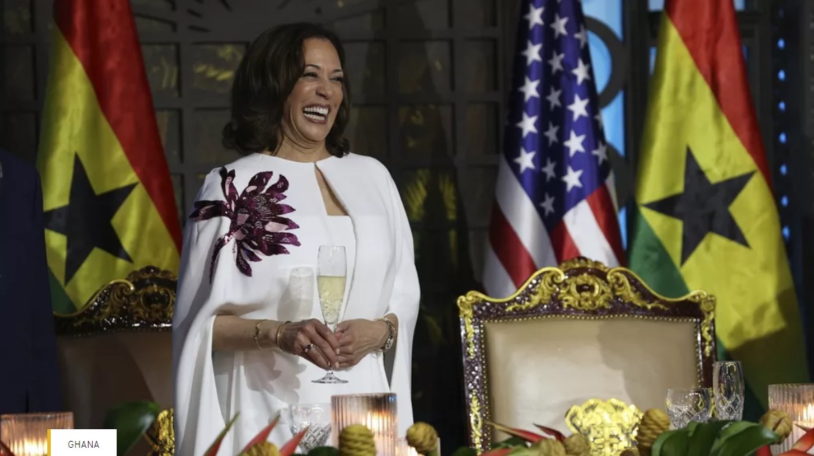 Phó Tổng thống Mỹ Kamala Harris tại tiệc chiêu đãi ở thủ đô Accra, Ghana. (Nguồn: Africa News) Phó Tổng thống Mỹ Kamala Harris tại tiệc chiêu đãi ở thủ đô Accra, Ghana. (Nguồn: Africa News)