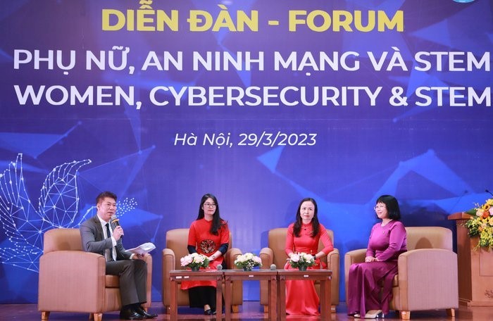 Thúc đẩy phụ nữ tham gia các lĩnh vực STEM và hiểu biết về an ninh mạng Thúc đẩy phụ nữ tham gia các lĩnh vực STEM và hiểu biết về an ninh mạng