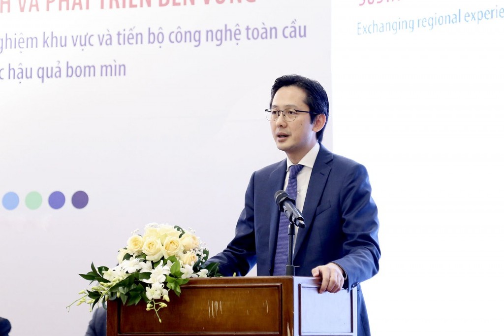 Hội thảo khu vực về Khắc phục hậu quả bom mìn vì hòa bình và phát triển bền vững