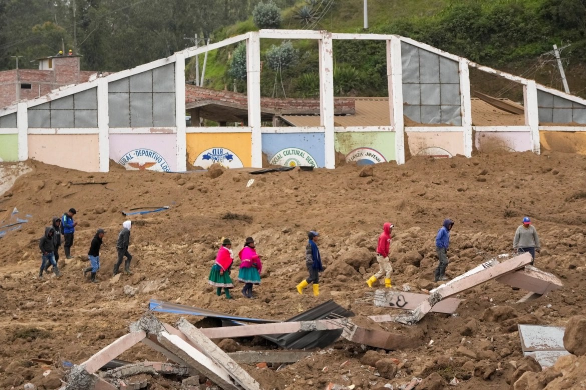 Hiện trường ám ảnh sau vụ sạt lở nghiêm trọng ở Ecuador Hiện trường ám ảnh sau vụ sạt lở đất kinh hoàng ở Ecuador