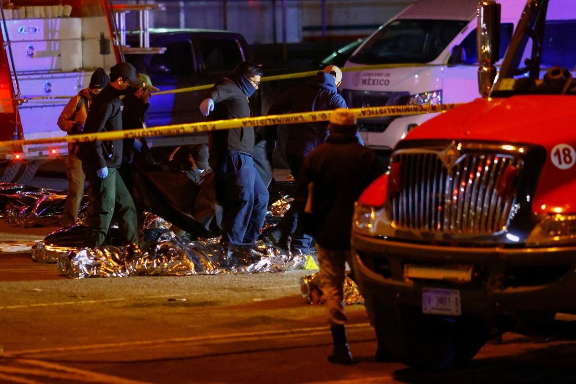 Hình ảnh thương tâm của vụ cháy trung tâm giữ người di cư Mexico