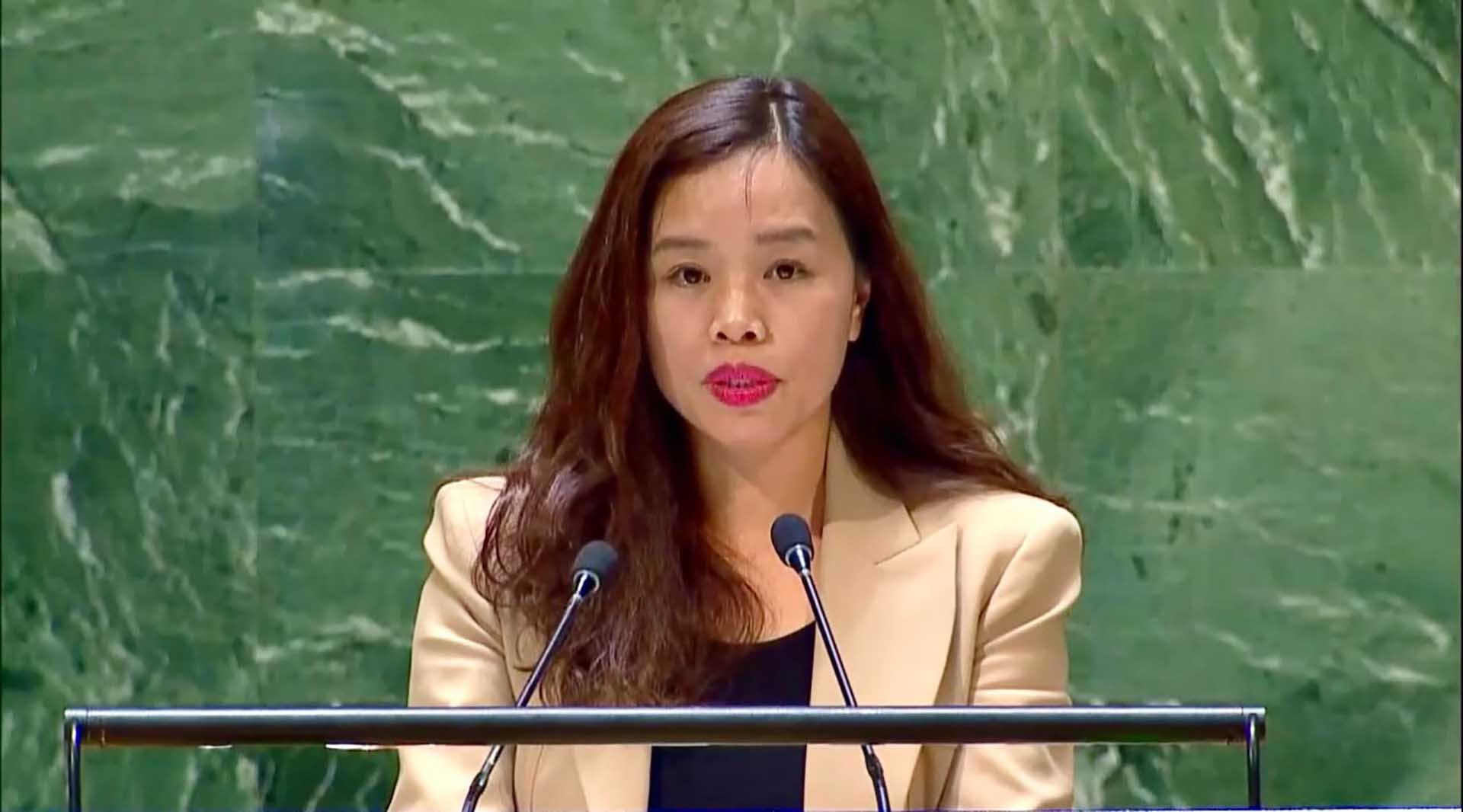 Tham tán Công sứ Lê Thị Minh Thoa, Phó Trưởng Phái đoàn đại diện thường trực Việt Nam tại Liên hợp quốc phát biểu tại phiên họp.