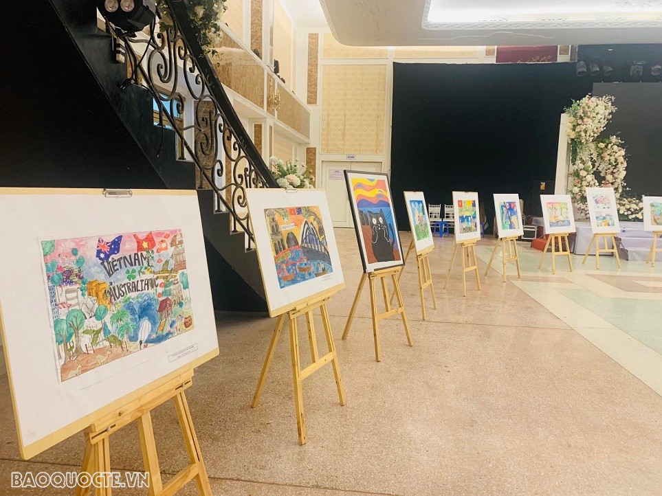 Giao lưu hữu nghị kỷ niệm 50 năm quan hệ ngoại giao Việt Nam-Australia tại Hà Nội