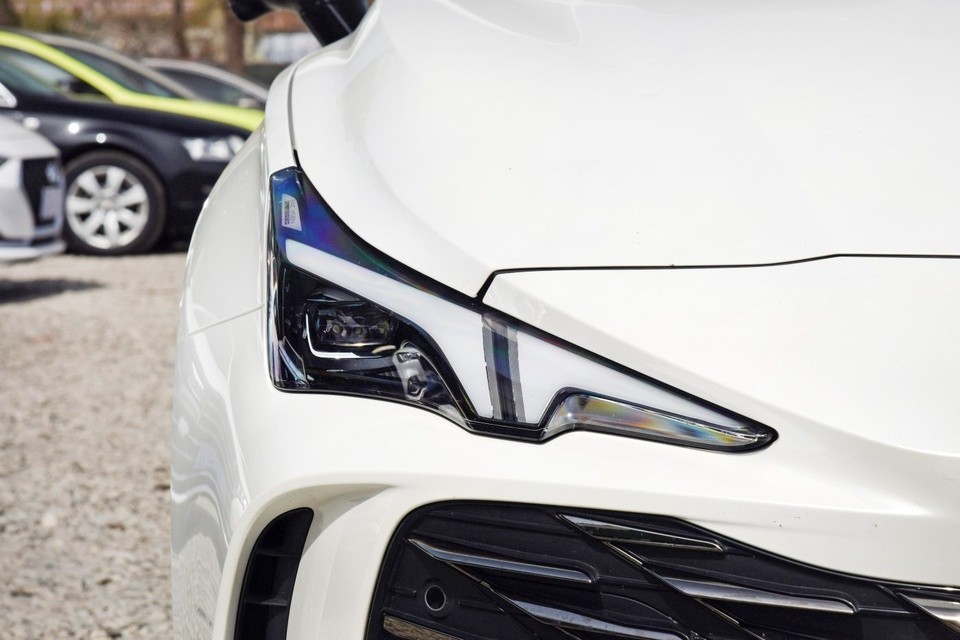 Cận cảnh chi tiết MG7 2023, giá từ 405 triệu đồng