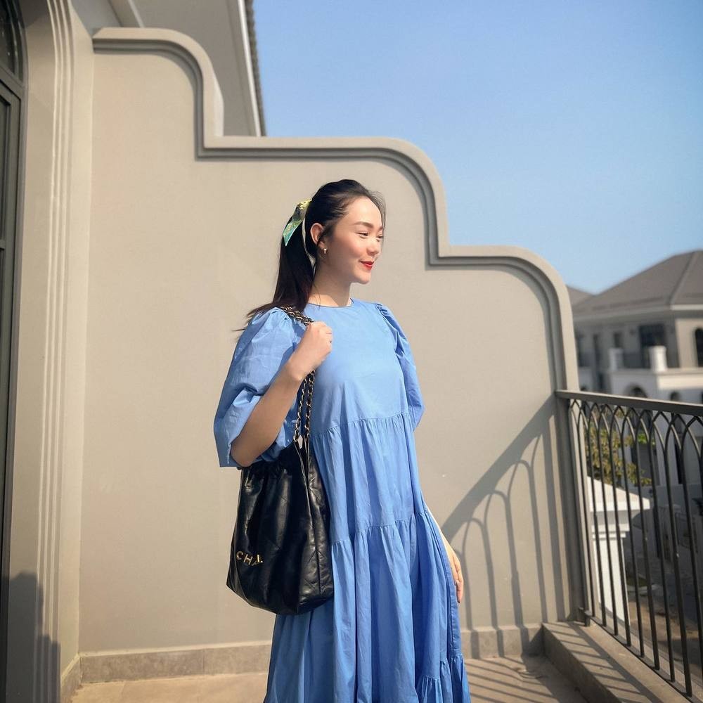 Nhan sắc ngày càng thăng hạng, bất chấp 'bầu bí' của Minh Hằng