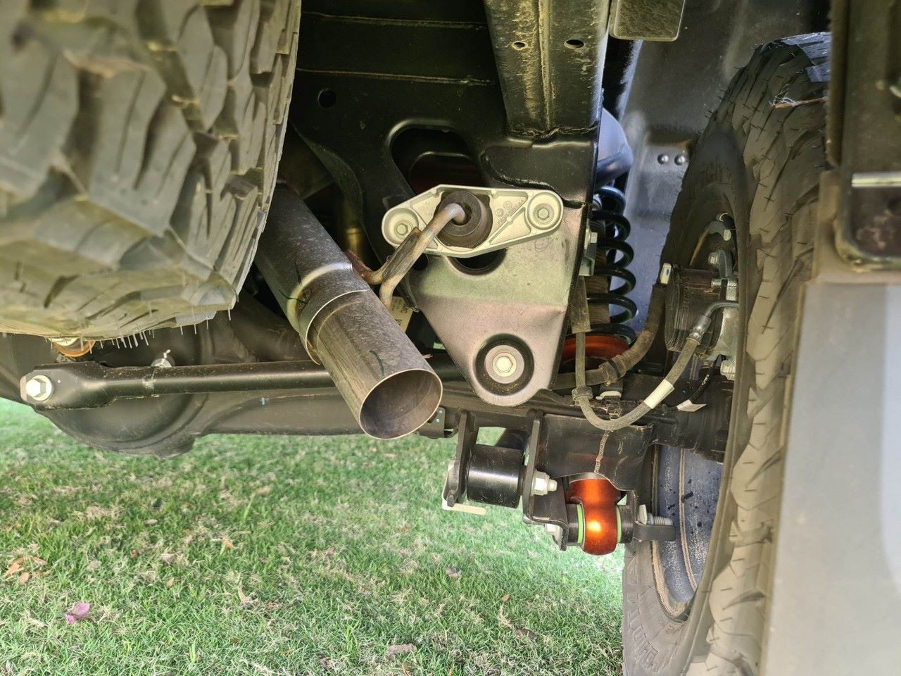 Cận cảnh Ford Ranger Raptor xuất hiện tại Việt Nam Cận cảnh Ford Ranger Raptor xuất hiện tại Việt Nam