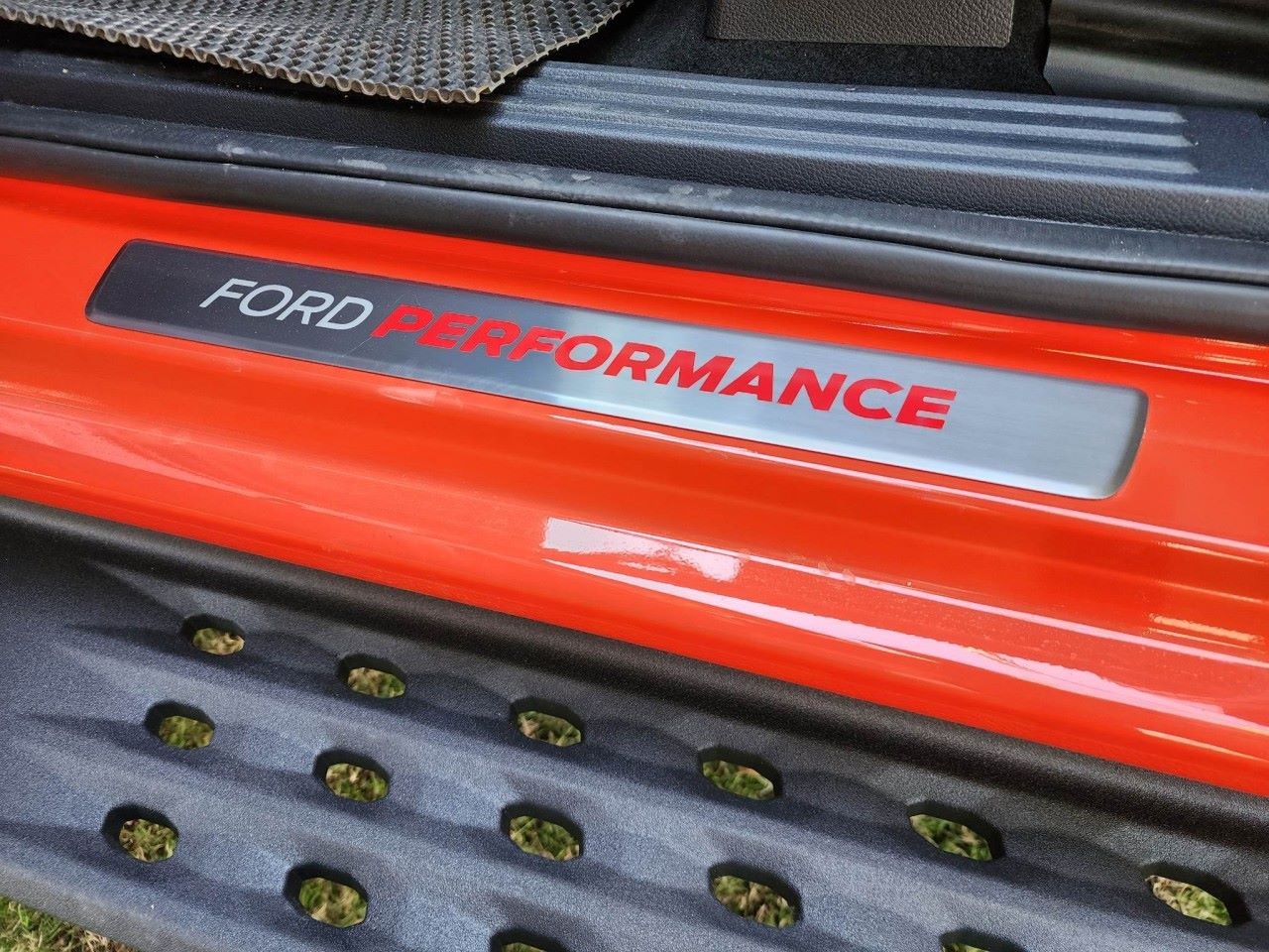 Cận cảnh Ford Ranger Raptor xuất hiện tại Việt Nam Cận cảnh Ford Ranger Raptor xuất hiện tại Việt Nam