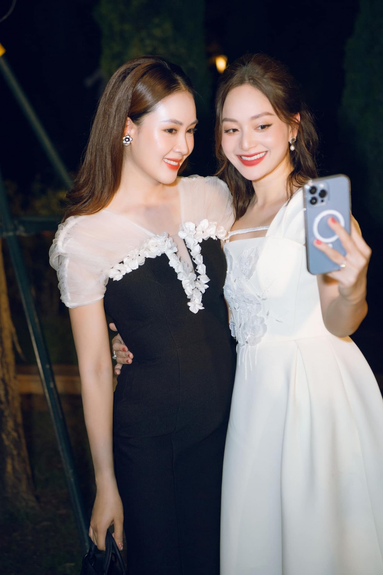 Lan Phương đọ sắc cùng Hồng Diễm