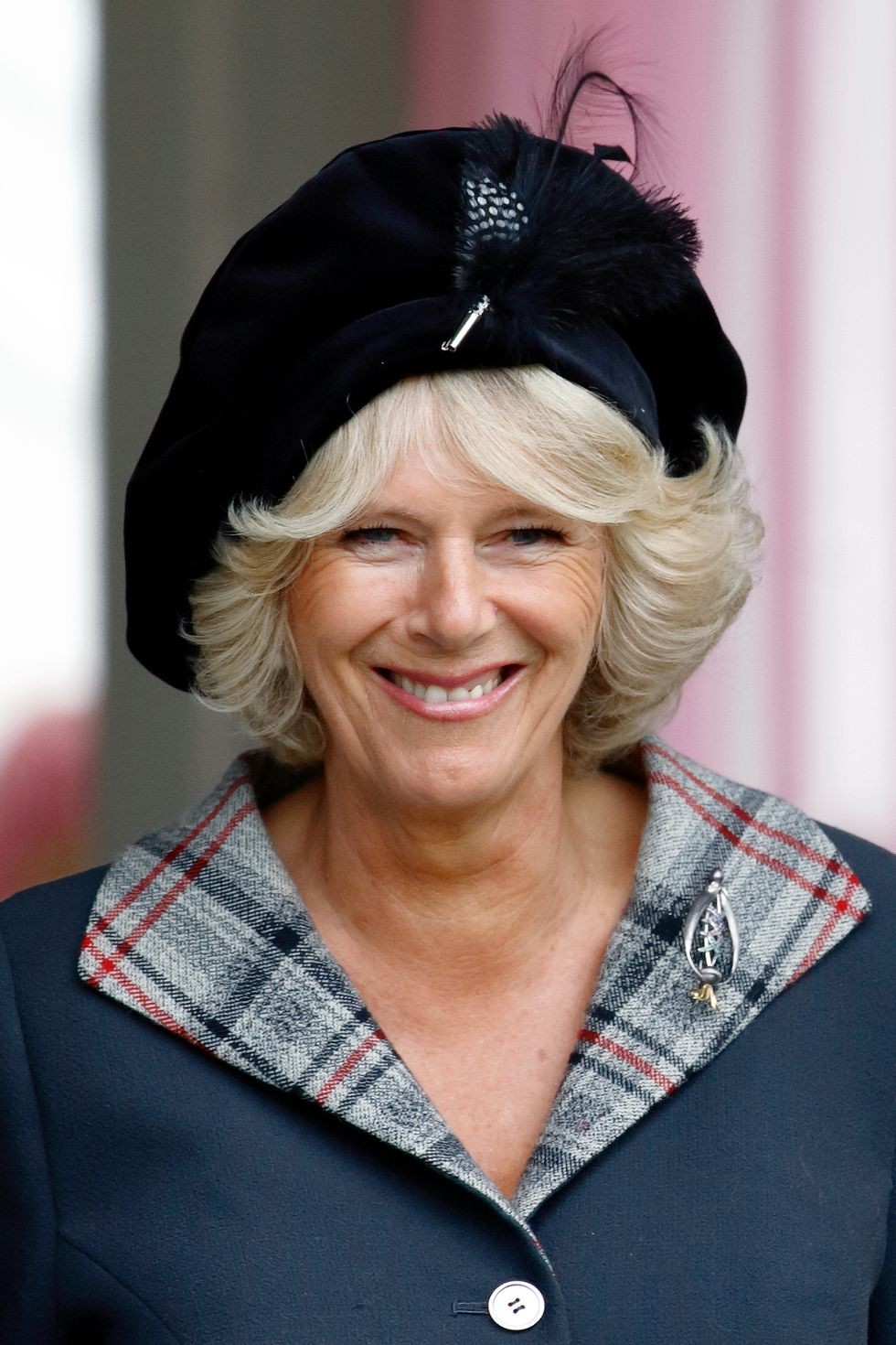 Hoàng gia Anh: Ngắm bộ sưu tập trâm cài áo xa xỉ của Hoàng hậu Camilla Hoàng gia Anh: Ngắm bộ sưu tập trâm cài áo xa xỉ của Hoàng hậu Camilla