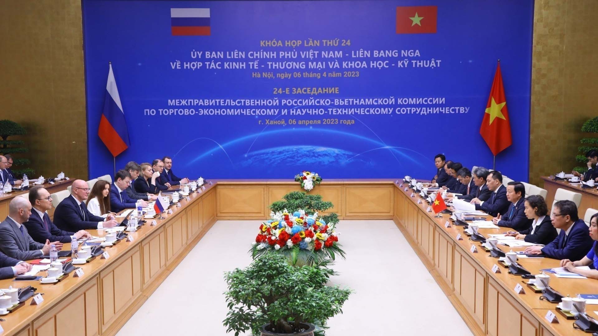 khoa hop lan thu 24 uy ban lien chinh phu viet namlien bang nga trao doi thong nhat cac bien phap tang cuong hop tac