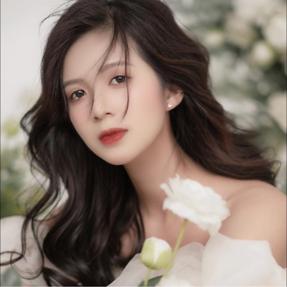 Nhan sắc diễn viên Ngọc Huyền