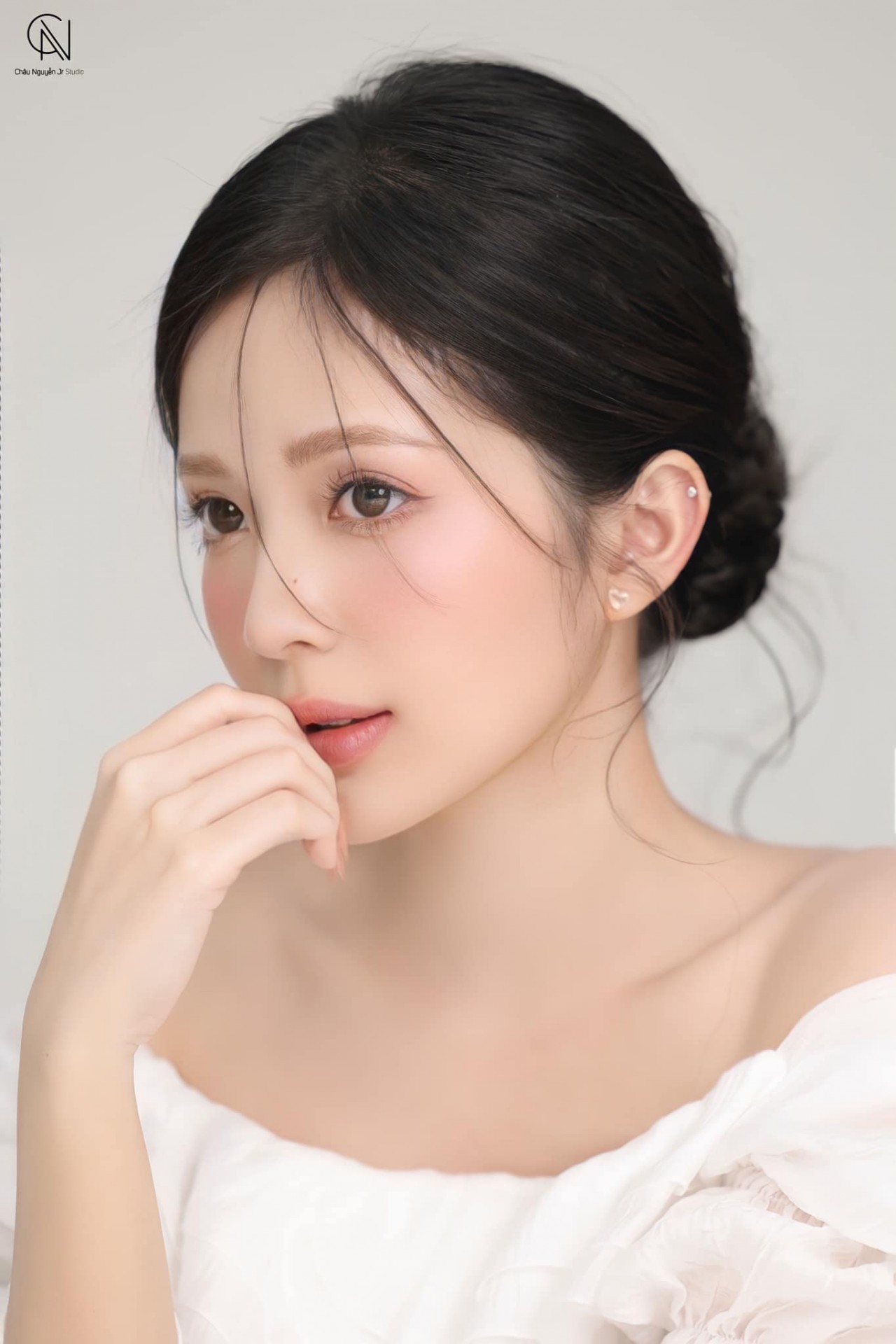 Nhan sắc diễn viên Ngọc Huyền