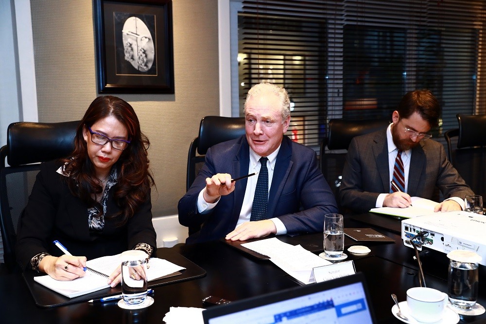 Đoàn nghị sĩ Hoa Kỳ sẽ ‘tiếp lửa’ quan hệ với Việt Nam Đoàn nghị sĩ Hoa Kỳ sẽ ‘tiếp lửa’ quan hệ với Việt Nam