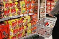 Hàn Quốc: Xuất khẩu mỳ ăn liền quý I vượt mốc 200 triệu USD