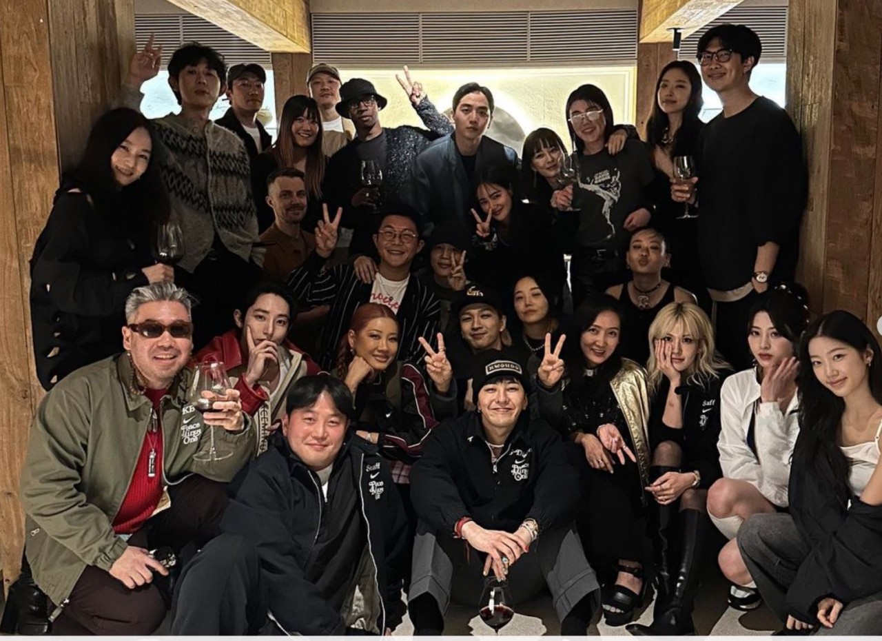 Ba ‘mảnh ghép’ của Bigbang chụp ảnh cùng nhau sau 6 năm