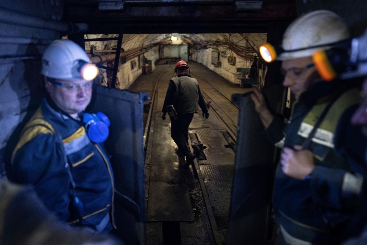 Bên trong hầm mỏ khai thác than của Ukraine