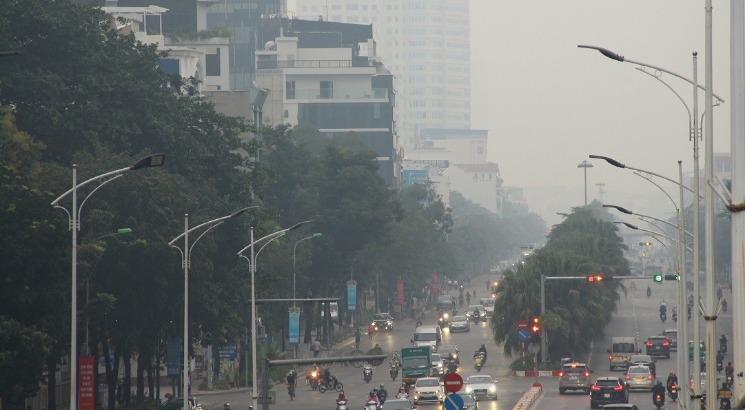 Dự báo thời tiết đêm nay và ngày mai (10-11/4): Hà Nội, Bắc Bộ, Bắc Trung Bộ đêm và sáng trời lạnh, mưa nhỏ, mưa phùn, sương mù; nhiều nơi ngày nắng