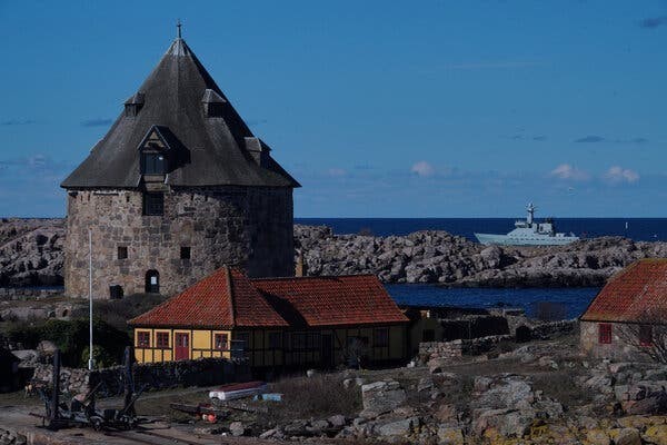 Vụ nổ đường ống Nord Stream: Tình tiết mới về con thuyền du lịch bí ẩn, thêm manh mối nội bộ EU thêm ngờ vực, Nga sẽ cho qua mọi việc?. (Nguồn: Reuters)