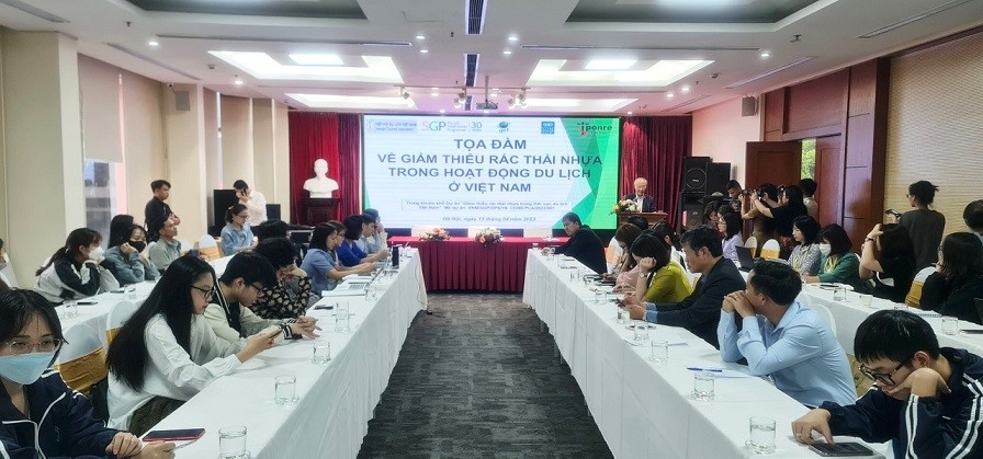 Chung tay giảm thiểu rác thải nhựa trong ngành du lịch