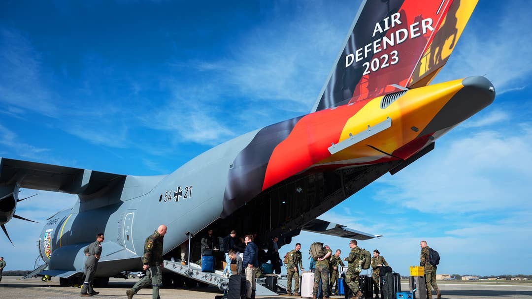 Tài liệu Mỹ rò rỉ: Canada thừa nhận không thể đáp ứng mục tiêu chi tiêu của NATO, Trung Quốc thành lập đơn vị UAV trinh sát đầu tiên