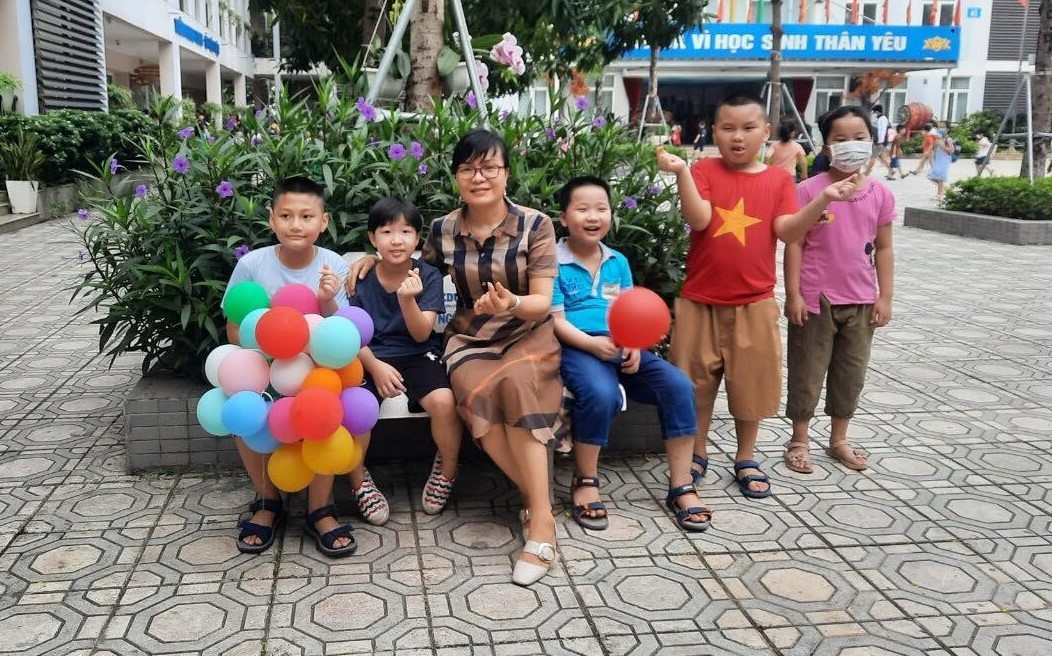 Từ ngày 14/4, không quy định giáo viên tiểu học, THCS hạng I phải có trình độ thạc sĩ Từ ngày 14/4, không quy định giáo viên tiểu học, THCS hạng I phải có trình độ thạc sĩ