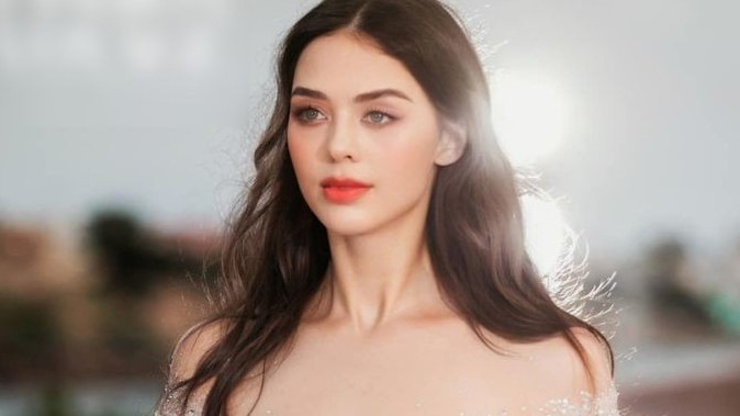 Nhan sắc quyến rũ sau sinh của vợ thủ môn Bùi Tiến Dũng