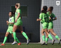 Huỳnh Như ghi bàn cho Lank FC trên chấm phạt đền và sắp về nước chuẩn bị đá SEA Games 32