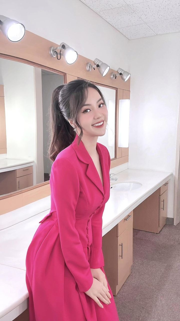 Á hậu Thụy Vân