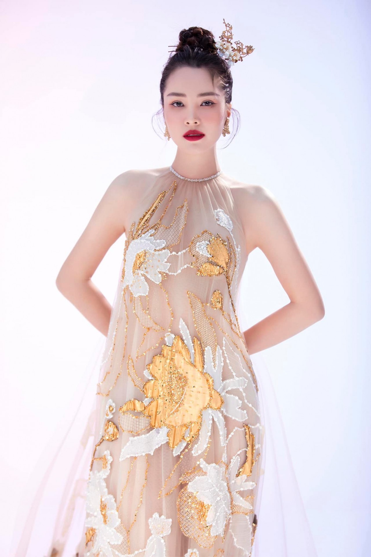 Á hậu Thụy Vân