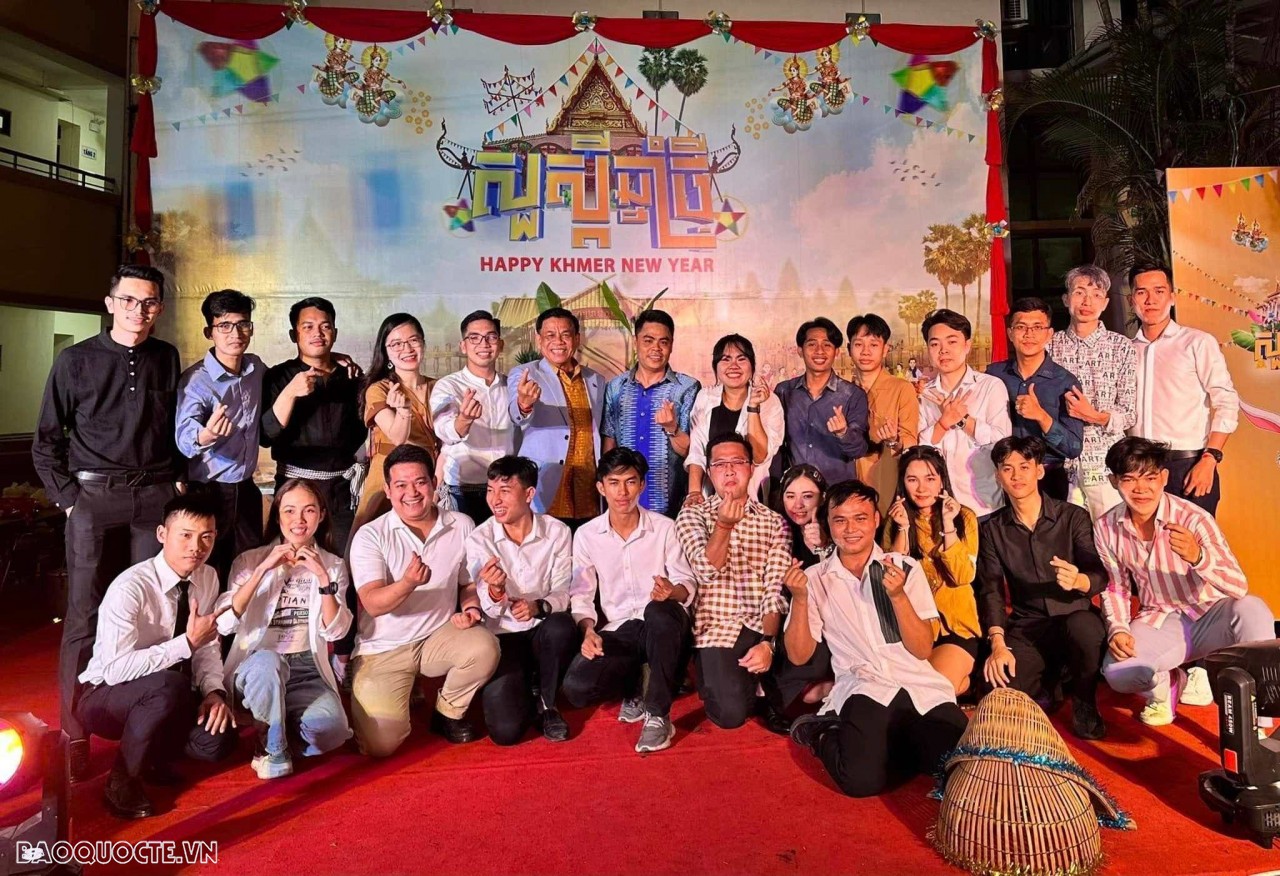 Đặc sắc Tết cổ truyền Chol Chhnam Thmey của sinh viên Campuchia tại Hà Nội