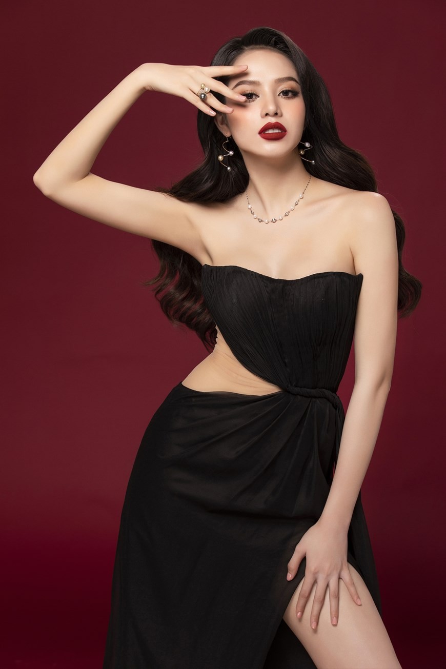 Top 3 Hoa hậu Việt Nam 2022 thăng hạng nhan sắc và phong cách trong bộ ảnh chụp chung