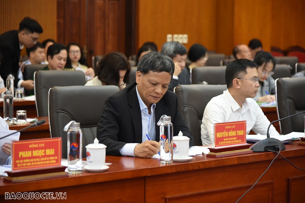 (04.18) Hội thảo cũng đã nhận được nhiều ý kiến từ các học giả, chuyên gia, đại diện một số bộ, ban ngành có liên quan. (Ảnh: Minh Quân)