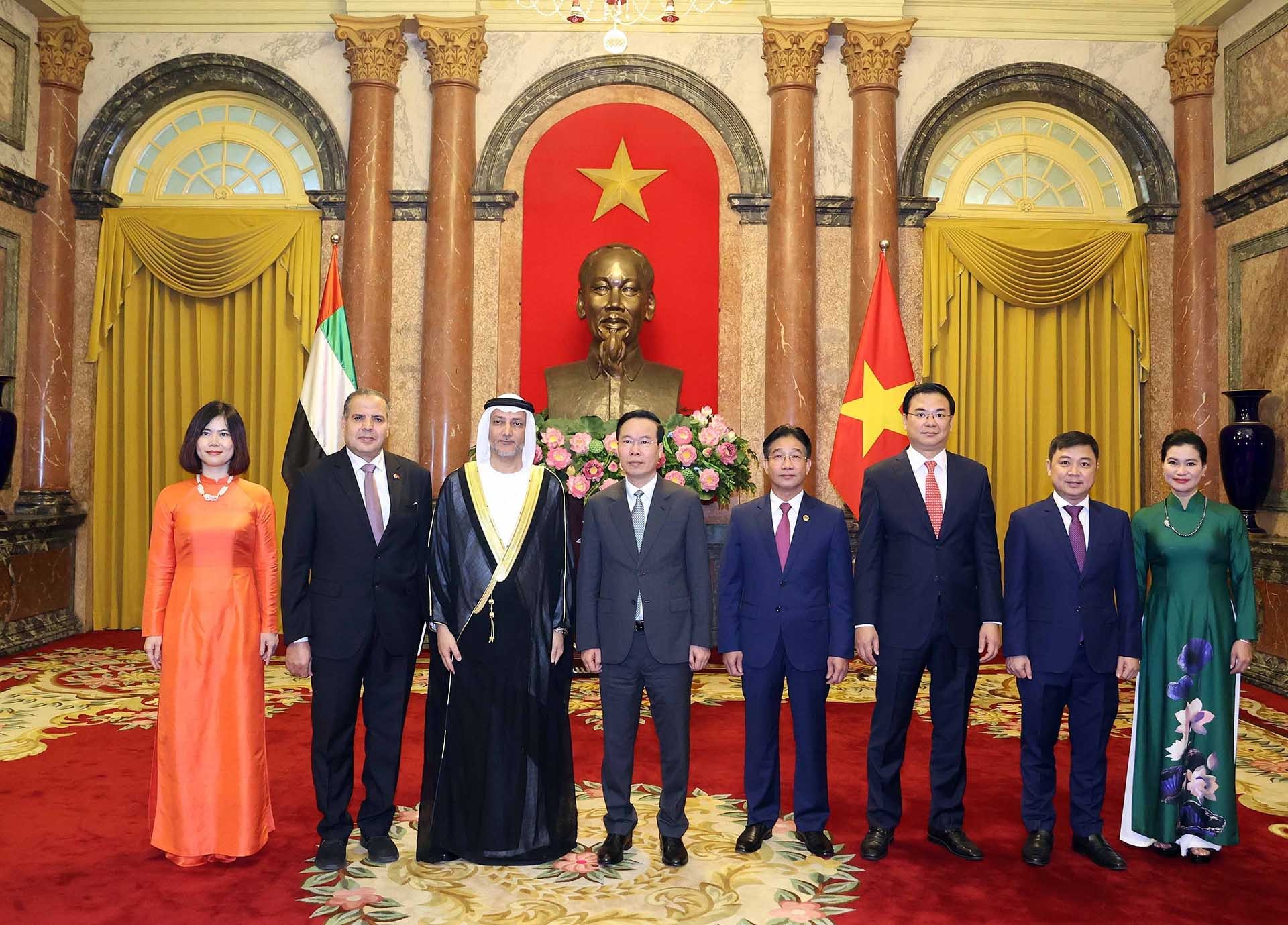 Chủ tịch nước Võ Văn Thưởng tiếp các Đại sứ trình quốc thư Chủ tịch nước Võ Văn Thưởng tiếp các Đại sứ trình quốc thư