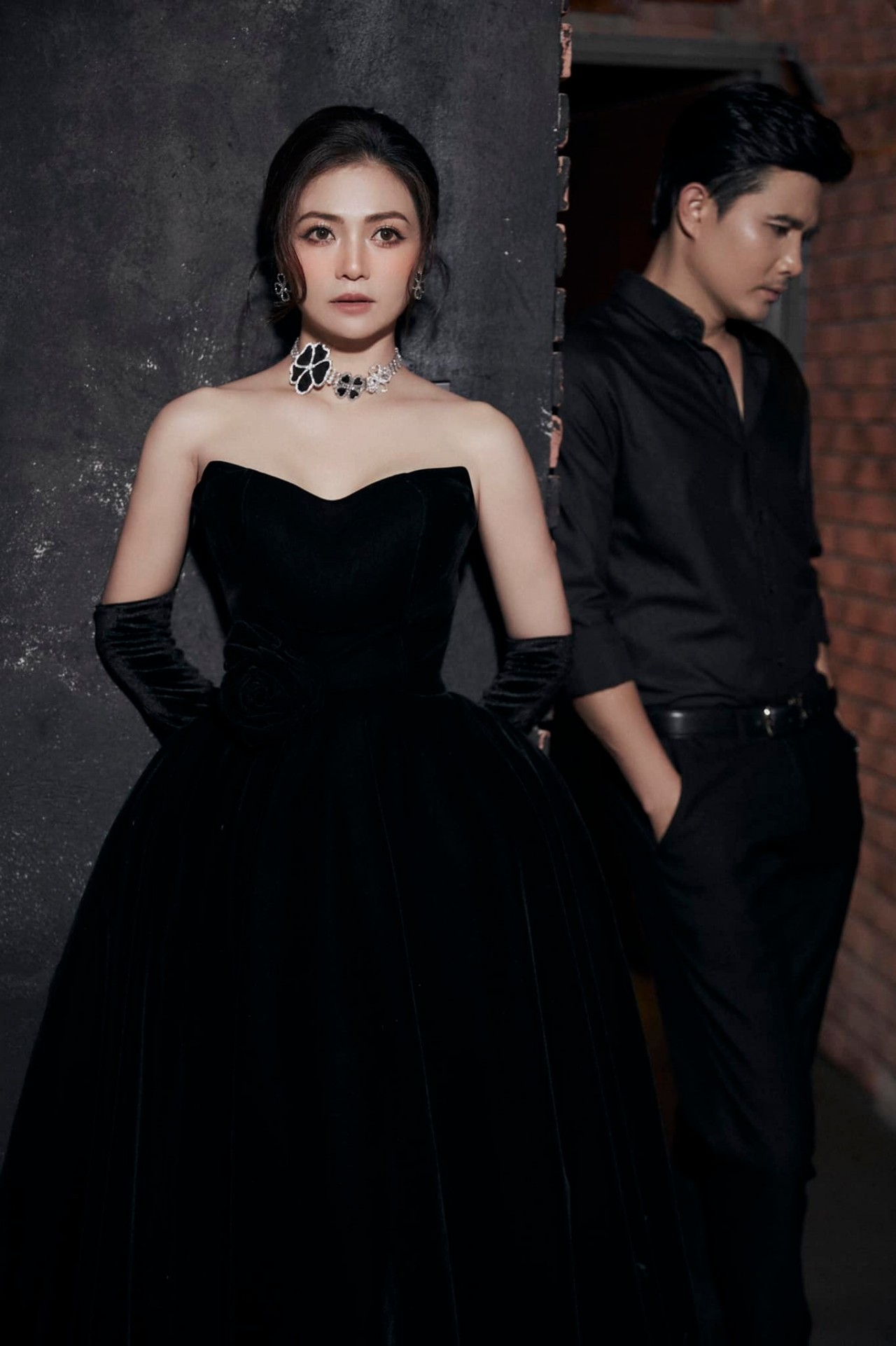 Kiều Anh đăng ảnh bên Quang Sự