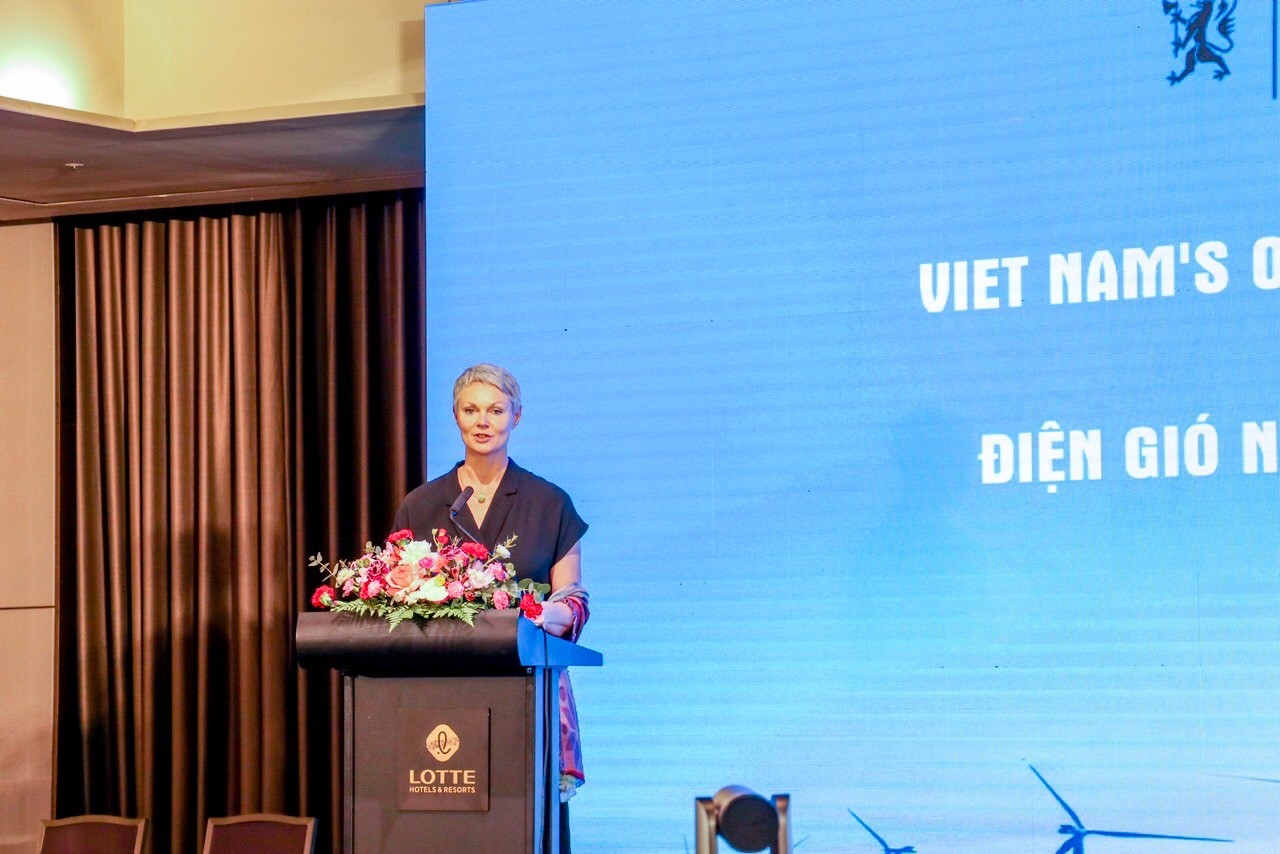 Giải phóng tiềm năng điện gió ngoài khơi thông qua quy hoạch không gian biển bền vững qua góc nhìn chuyên gia Giải phóng tiềm năng điện gió ngoài khơi thông qua quy hoạch không gian biển bền vững qua góc nhìn chuyên gia