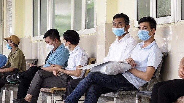 covid19 ngay 214 2474 ca mac moi 120 benh nhan nang va 206 nguoi chua khoi