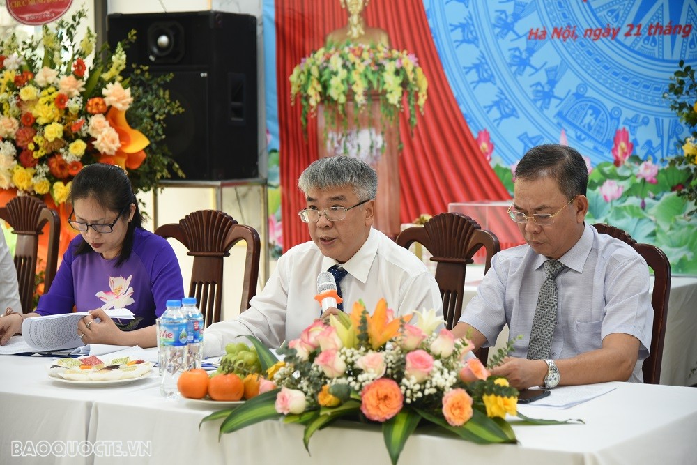 (04.21) Đoàn chủ tịch ghi nhận những đóng góp, ý kiến từ các cán bộ, công đoàn viên. (Ảnh: Minh Quân)