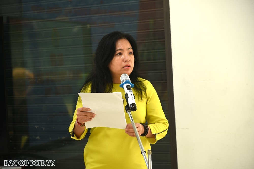 (04.21) Chủ tịch Công đoàn Bộ Ngoại giao Phan Kiều Thu đánh giá cao công tác chuẩn bị cho Đại hội của Công đoàn Phòng Dịch vụ Tổng hợp. (Ảnh: Minh Quân)