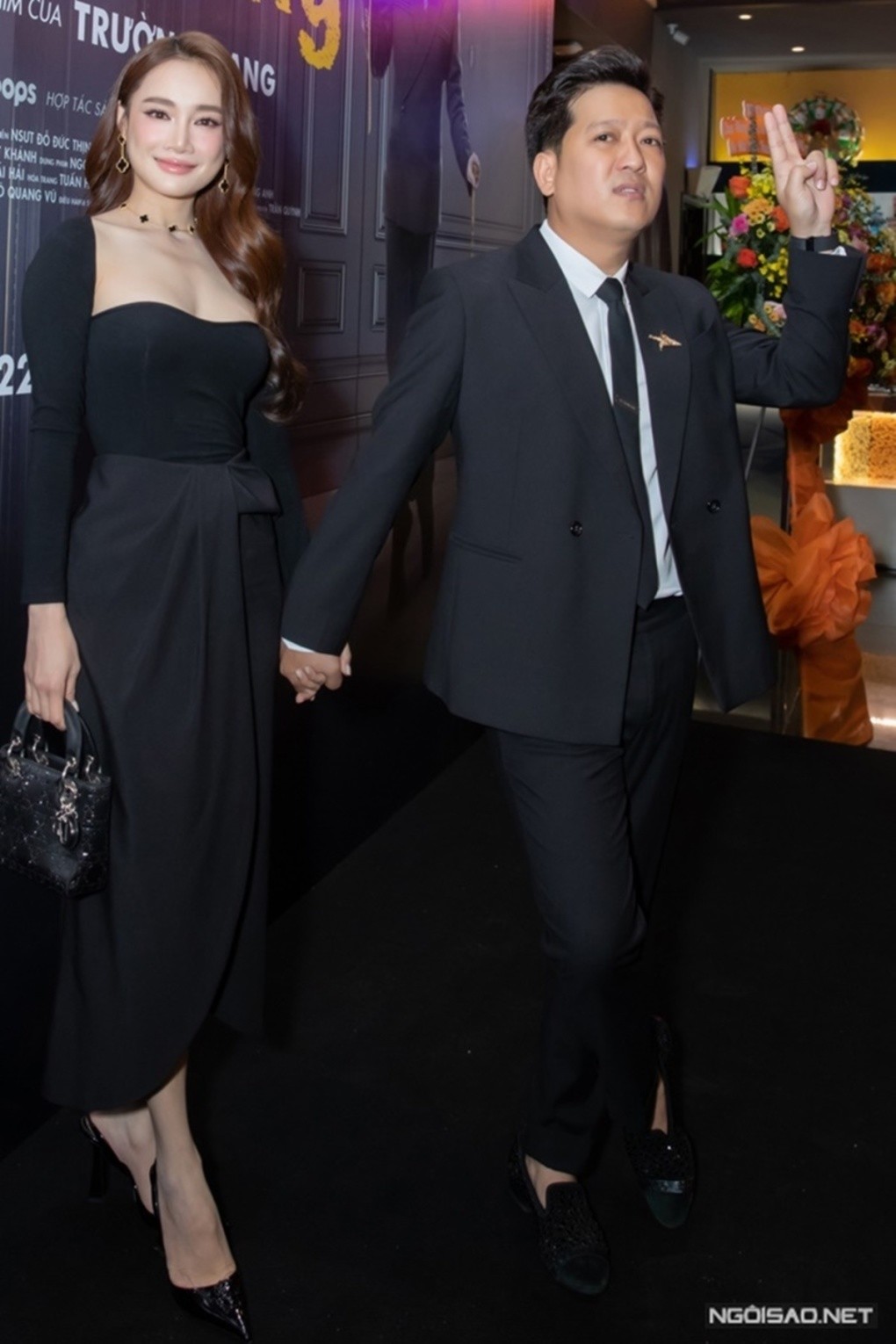 Vợ chồng Nhã Phương - Trường Giang ủng hộ nhau trong công việc. Tháng 12 năm ngoái, Nhã Phương đến dự họp báo ra mắt web drama Chủ tịch giao hàng, ủng hộ dự án mới của ông xã. Xem một số trích đoạn phim ở sự kiện, cô ấn tượng nhịp phim vui tươi và các cảnh tình tứ giữa hai nhân vật chính do Trường Giang và Tiểu Vy đảm nhận. Ngoài cổ vũ tinh thần, Nhã Phương còn góp mặt một vai phụ trong Chủ tịch giao hàng. Trong khi đó, hồi đầu năm 2023, khi Nhã Phương tham gia Sao nhập ngũ, cô cho biết Trường Giang không ủng hộ cô thử sức ở sân chơi này vì thấy quá vất vả nhưng anh vẫn chủ động quán xuyến việc nhà, chăm sóc con gái để vợ yên tâm dồn sức cho chương trình. Vợ chồng Nhã Phương - Trường Giang ủng hộ nhau trong công việc. Tháng 12 năm ngoái, Nhã Phương đến dự họp báo ra mắt web drama Chủ tịch giao hàng, ủng hộ dự án mới của ông xã. Xem một số trích đoạn phim ở sự kiện, cô ấn tượng nhịp phim vui tươi và các cảnh tình tứ giữa hai nhân vật chính do Trường Giang và Tiểu Vy đảm nhận. Ngoài cổ vũ tinh thần, Nhã Phương còn góp mặt một vai phụ trong Chủ tịch giao hàng. Trong khi đó, hồi đầu năm 2023, khi Nhã Phương tham gia Sao nhập ngũ, cô cho biết Trường Giang không ủng hộ cô thử sức ở sân chơi này vì thấy quá vất vả nhưng anh vẫn chủ động quán xuyến việc nhà, chăm sóc con gái để vợ yên tâm dồn sức cho chương trình.