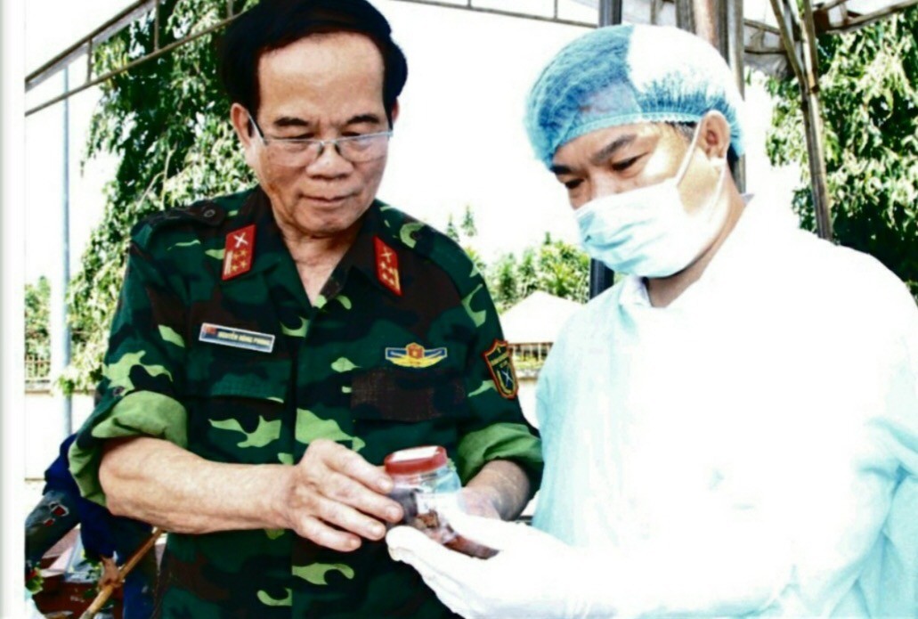 Nỗi day dứt của anh Bộ đội Cụ Hồ trên trận tuyến mới... Nỗi day dứt của anh Bộ đội Cụ Hồ trên trận tuyến mới...