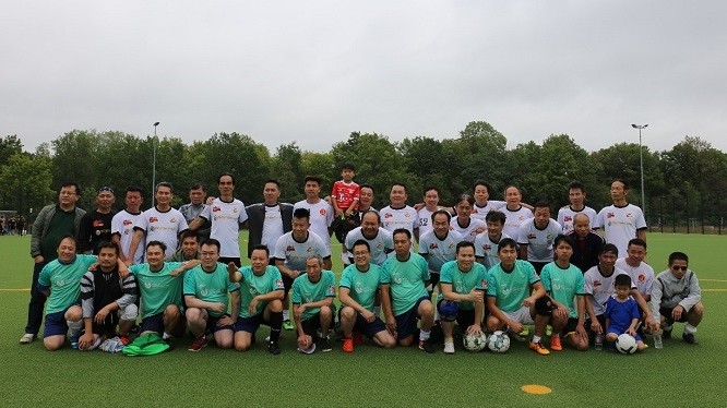 Sôi nổi trận giao hữu bóng đá - hoạt động kết nối và gắn kết cộng đồng tại Đức