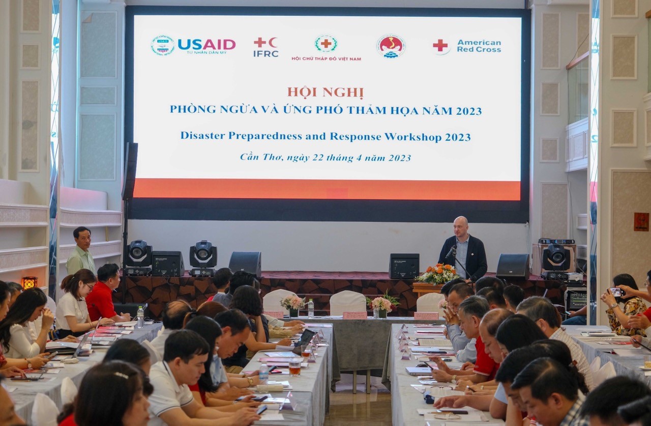 Phối hợp hỗ trợ người dân phòng ngừa và ứng phó thảm họa, thiên tai, dịch bệnh Phối hợp hỗ trợ người dân phòng ngừa và ứng phó thảm họa, thiên tai, dịch bệnh