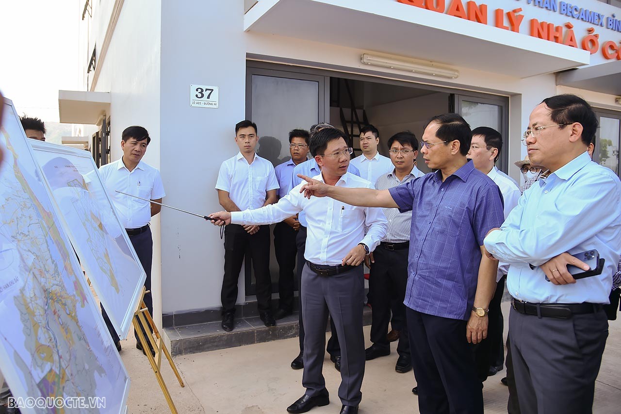 Cũng trong ngày 23/4, Bộ trưởng Ngoại giao Bùi Thanh Sơn đã đến thăm, làm việc tại Khu công nghiệp Becamex VSIP Bình Định. Khu công nghiệp này nằm trong Khu kinh tế Nhơn Hội, thuộc xã Canh Vinh, huyện Vân Canh, tỉnh Bình Định, là Khu công nghiệp và Đô thị Tích hợp theo thỏa thuận hợp tác phát triển kinh tế - xã hội giữa 2 tỉnh Bình Dương và Bình Định giai đoạn 2017-2021. Dự án do Công ty Cổ phần Becamex Bình Định thuộc Tổng Công ty Becamex IDC làm chủ đầu tư. 