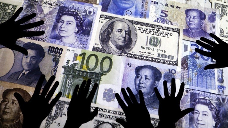 usd van la vua vi sao nhieu quoc gia lai ru nhau roi xa dong bac my