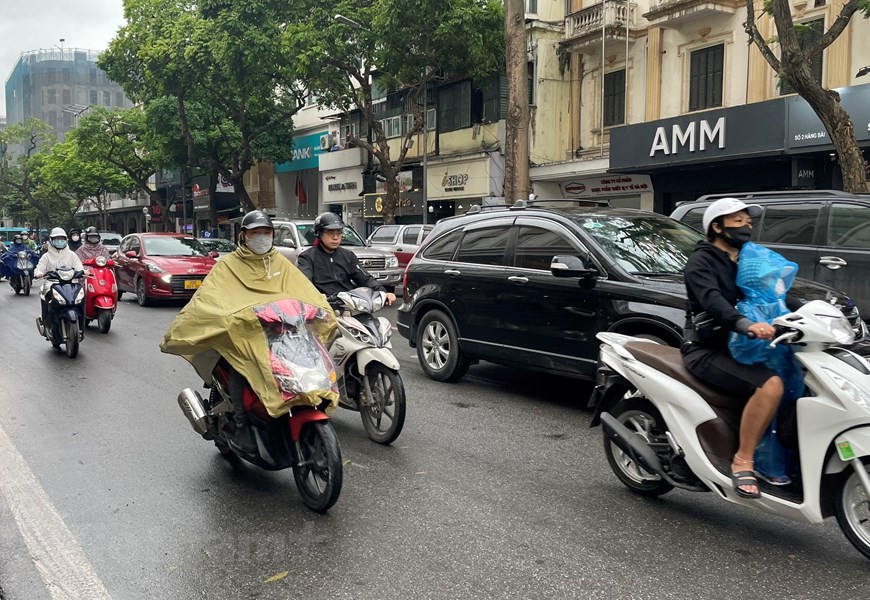 Dự báo thời tiết dịp giỗ Tổ Hùng Vương và nghỉ lễ 30/4-1/5: Hà Nội, Bắc Bộ mưa rào, sau chuyển nắng; TP. Hồ Chí Minh có nắng nóng, Đông Nam Bộ nắng nó