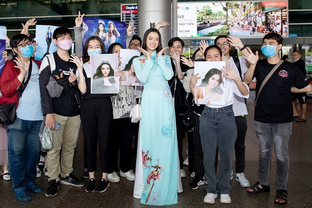 Hoa hậu Lê Âu Ngân Anh thanh lịch đón Miss Universe Thái Lan 2020 Amanda Obdam Hoa hậu Lê Âu Ngân Anh thanh lịch đón Miss Universe Thái Lan 2020 Amanda Obdam