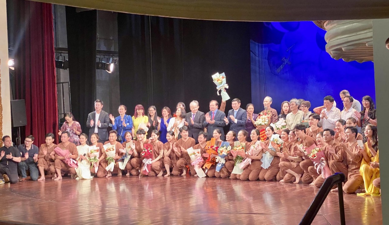 Tái hiện hình ảnh Bác Hồ với góc nhìn nghệ thuật đầy sáng tạo qua tác phẩm của nhà văn người Algeria