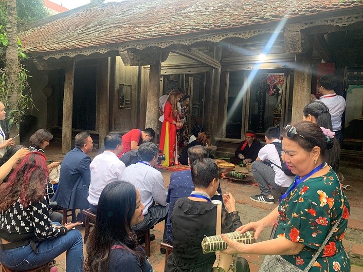 Hành trình ý nghĩa của kiều bào trên vùng đất Tổ Hành trình ý nghĩa của kiều bào trên vùng đất Tổ