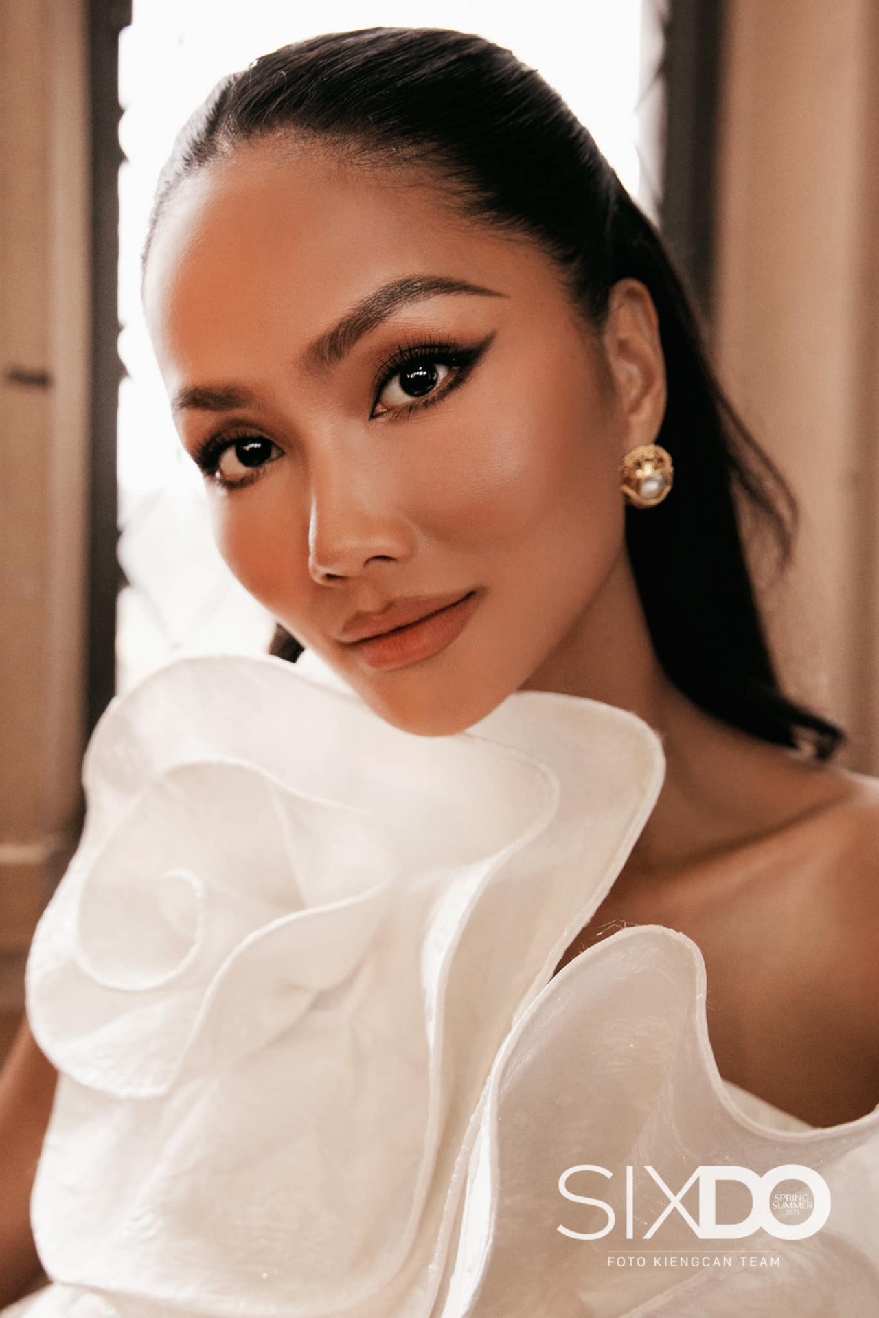 Hoa hậu H’Hen Niê